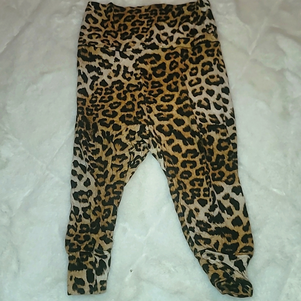 Lou lou & Company leopard bottom 6-12 month
